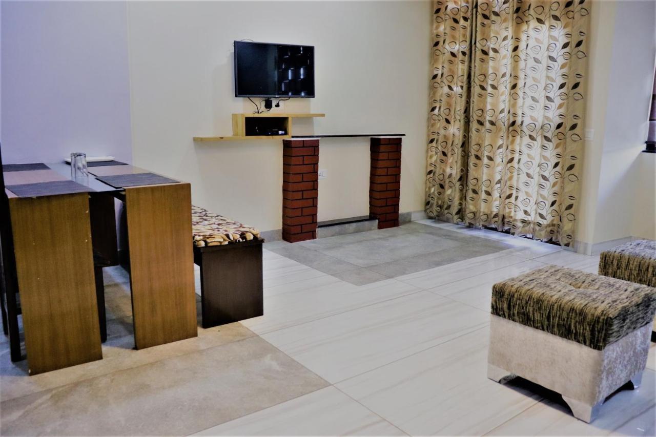 Wildleaf Kasauli Valley Homz Bed and Breakfast Εξωτερικό φωτογραφία
