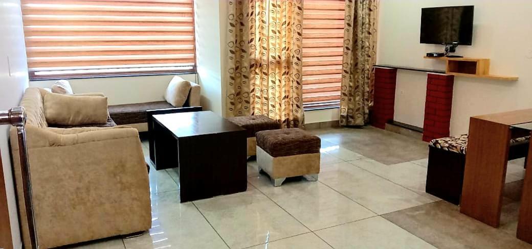 Wildleaf Kasauli Valley Homz Bed and Breakfast Εξωτερικό φωτογραφία