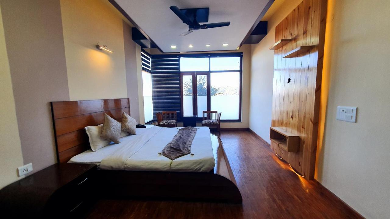 Wildleaf Kasauli Valley Homz Bed and Breakfast Εξωτερικό φωτογραφία